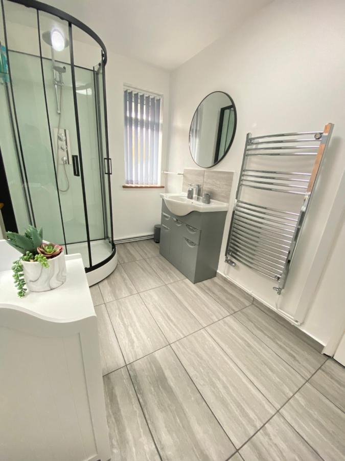 Gatwick Studio Horley Exteriér fotografie